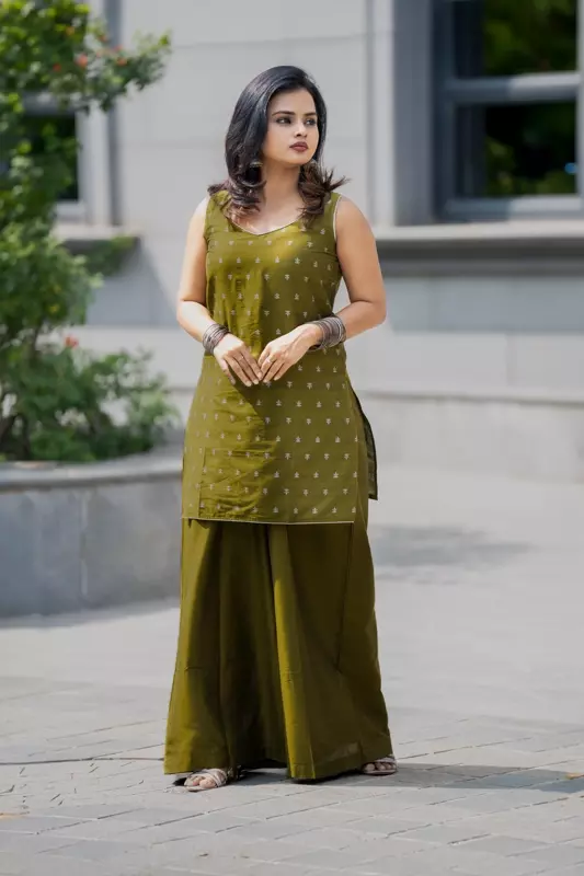 Women Sleeveless Jacquard Short Kurta - Green