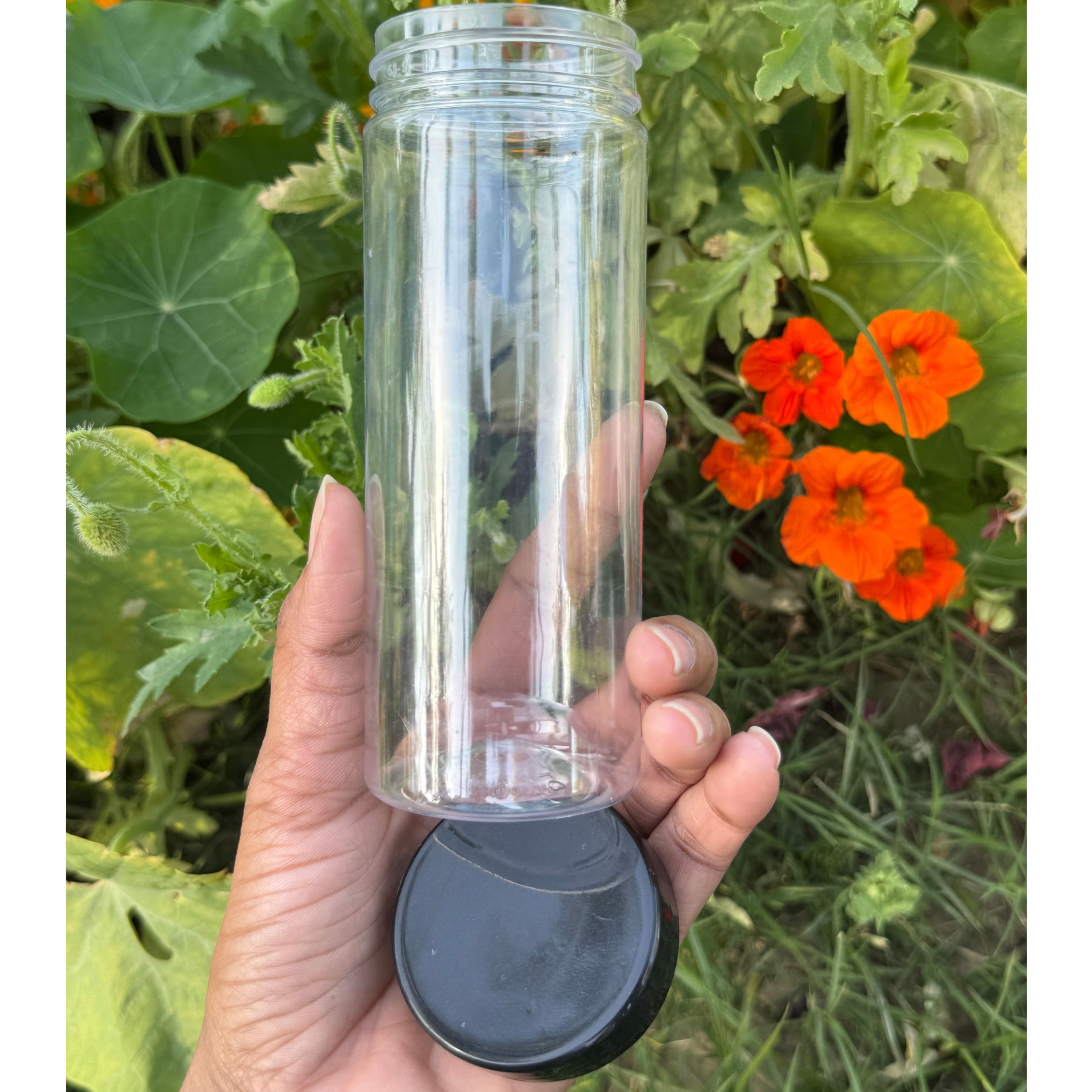 300ml Round PET Jar + 53mm BLACK Cap 300ml Round PET Jar + 53mm BLACK Cap