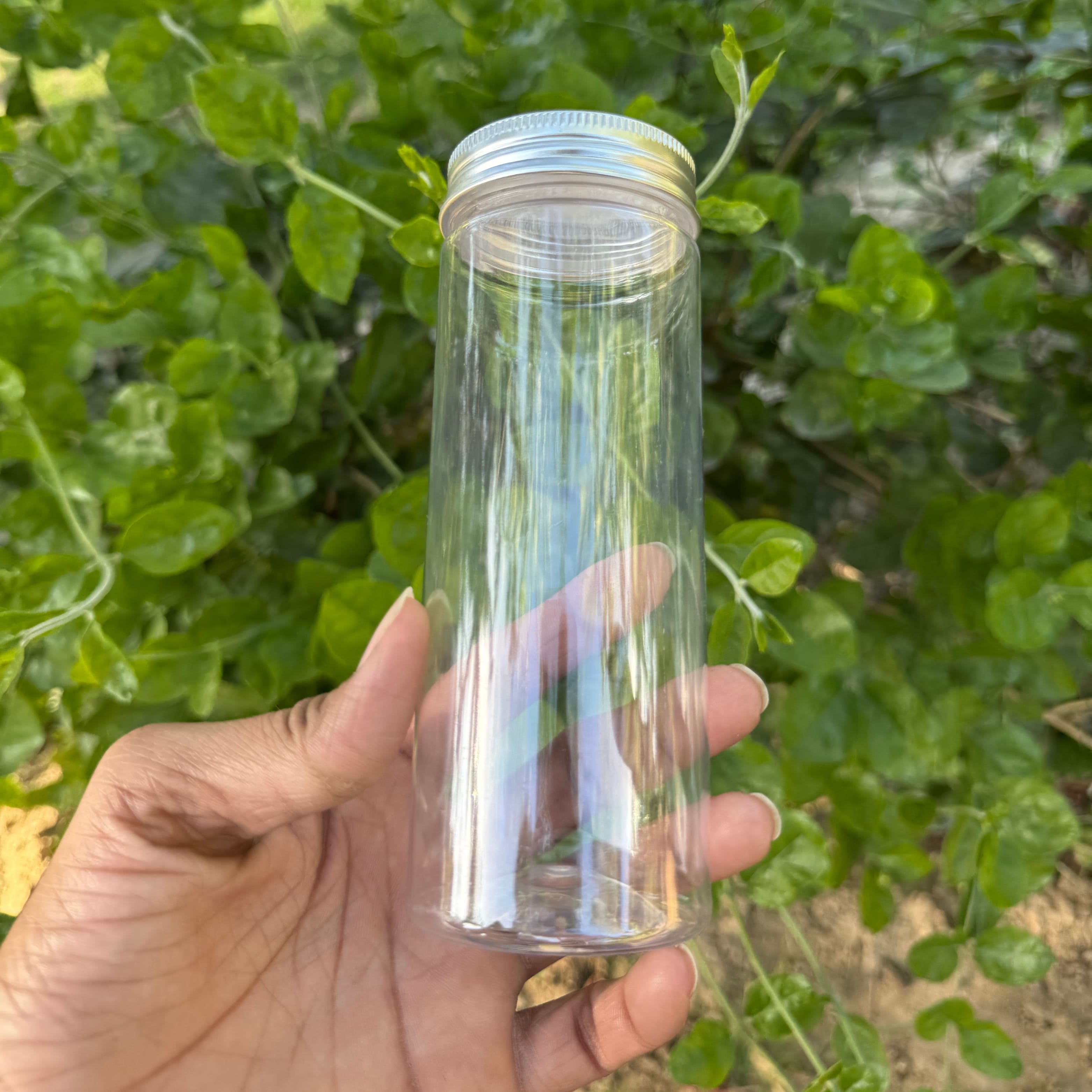 300ml Round PET Jar + 53mm Aluminium SILVER Cap 300ml Round PET Jar + 53mm Aluminium SILVER Cap