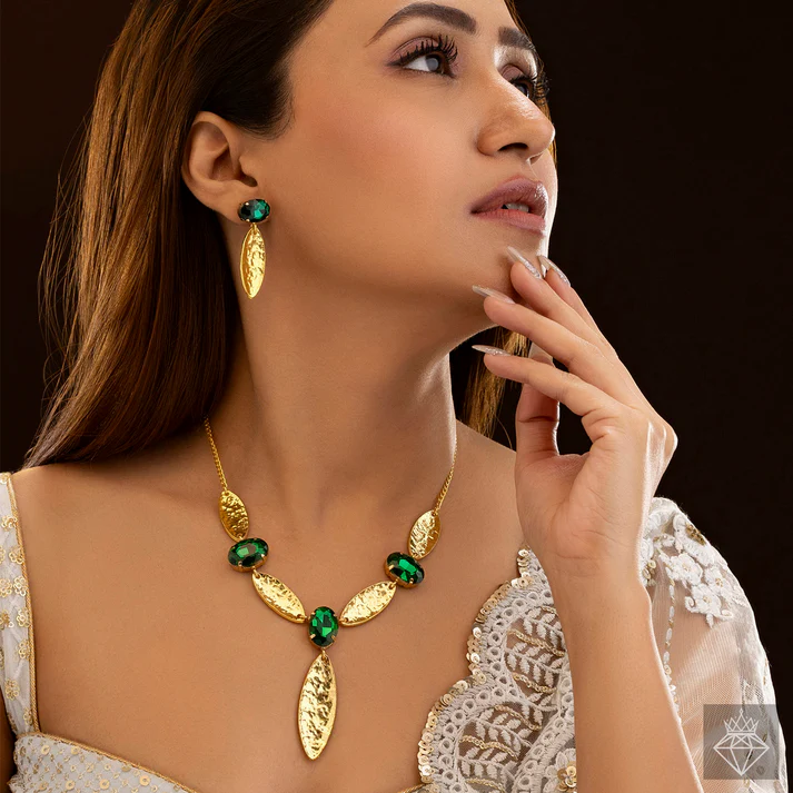 Anti-Tarnish Marquise Emerald Necklace Set With Earrings