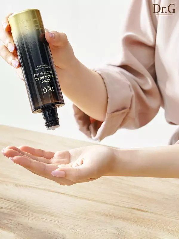 DR.G ROYAL BLACK SNAIL FIRST ESSENCE