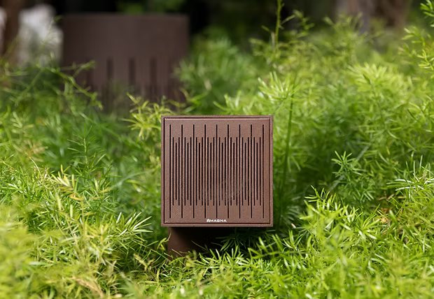 Magna Polly SPOT Green Speakers