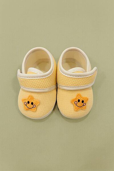 Baby Booties – Unisex Infant Shoes - Twinkle Star (Light Yellow, 0–6M) Baby Booties – Unisex Infant Shoes - Twinkle Star (Light Yellow, 0–6M)
