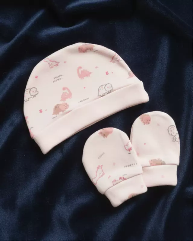 LittleToons Baby Essentials 3-Piece Set – Soft Cotton Cap, Mittens & Booties for Newborns (0–3 Months)