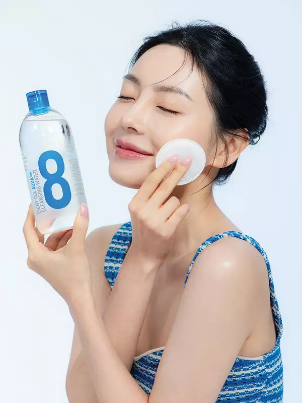B.O.M - EIGHT TEA AQUA CLEANSING WATER