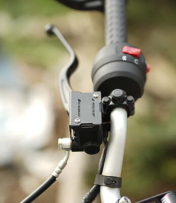 Moto Torque Front Master Cylinder Guard for Triumph Speed 400 & Triumph Scrambler 400 X Moto Torque Front Master Cylinder Guard for Triumph Speed 400 & Triumph Scrambler 400 X