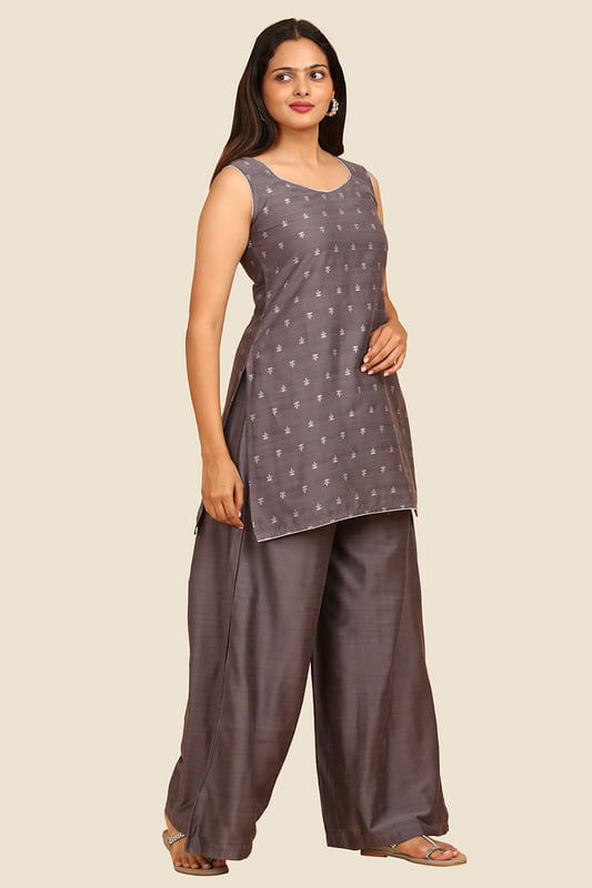 Women's Sleeveless Jacquard Short Kurta