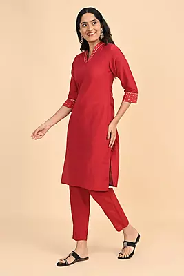 Women V-Neck Long Kurta - Red