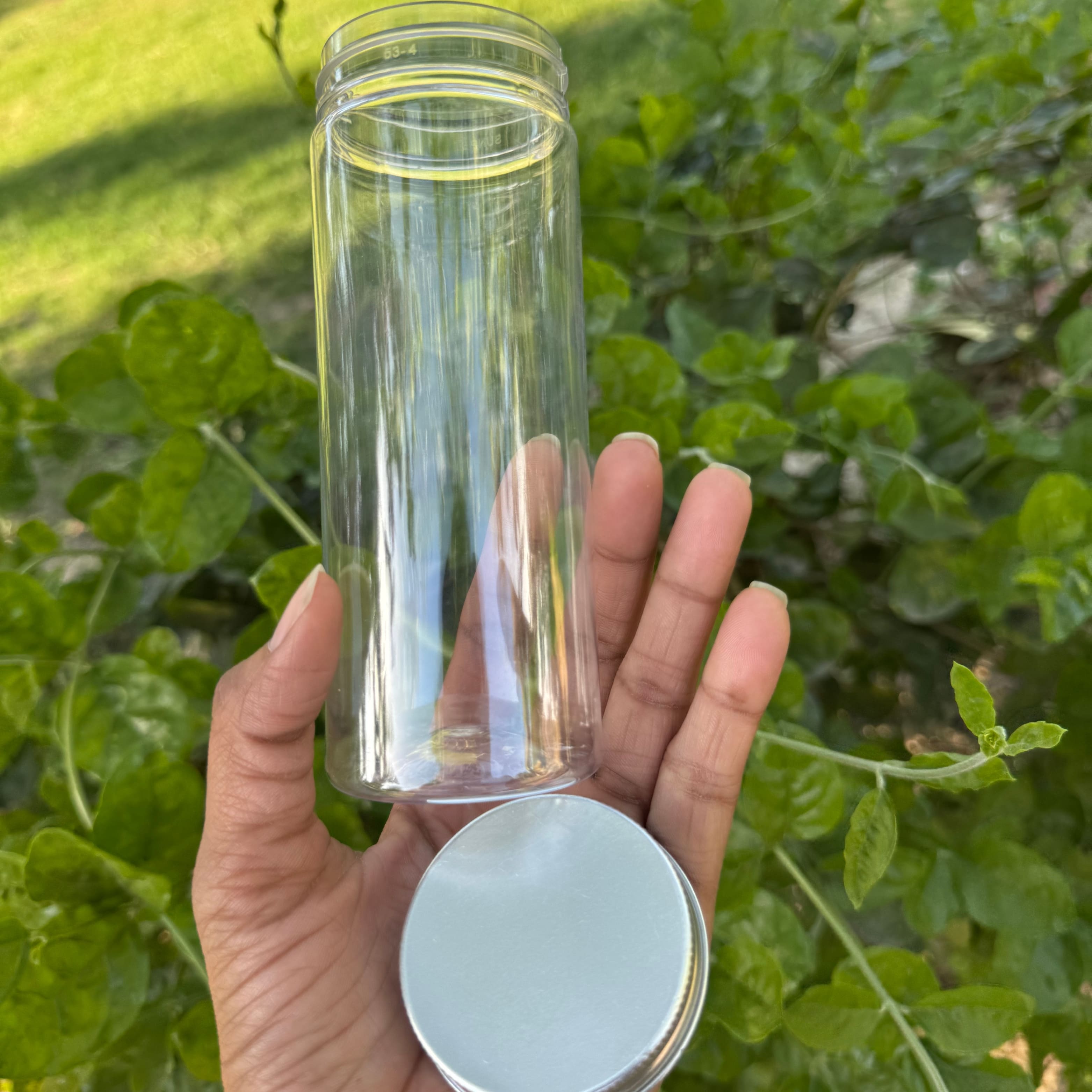 300ml Round PET Jar + 53mm Aluminium SILVER Cap 300ml Round PET Jar + 53mm Aluminium SILVER Cap