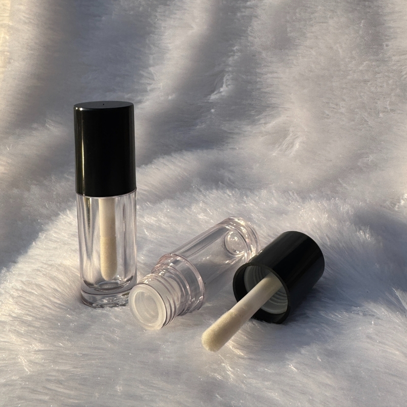 Lipstick - ROUND- BLACK Cap - 5.5ml - Short FAT Container - Acrylic