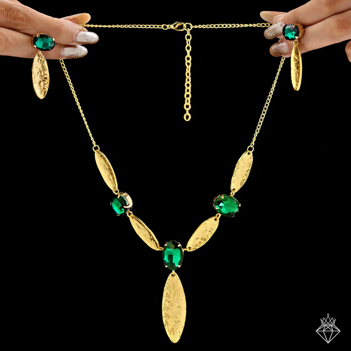 Anti-Tarnish Marquise Emerald Necklace Set With Earrings