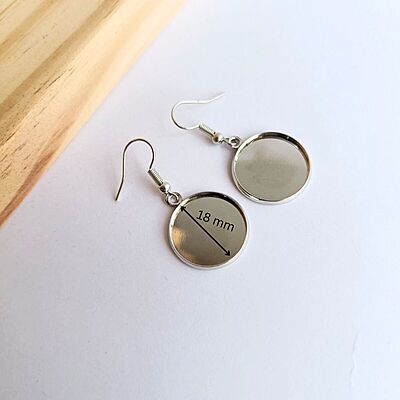 Round Bezel With Earring Hook Round Bezel With Earring Hook