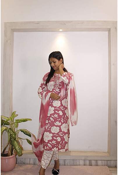 597 KURTI SET