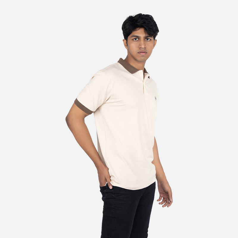 Men Egret Solid Polo Neck T-shirt