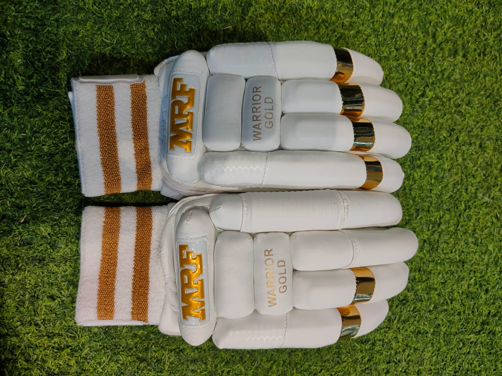 CRICKET BATTING GLOVES MRF