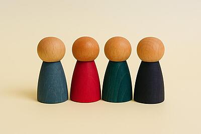 Wooden Peg Dolls- Pack of 4 Wooden Peg Dolls- Pack of 4