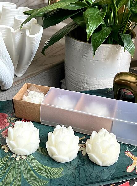 SET OF 3 WHITE LOTUS CANDLE