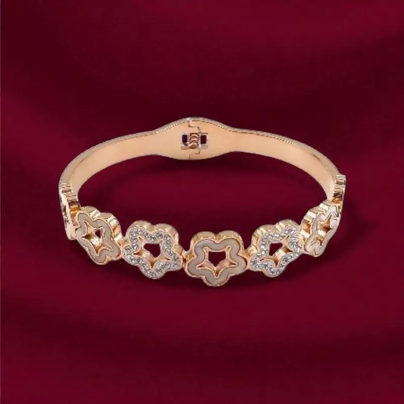 Dainty Star Design Bangle Bracelet with Crystals