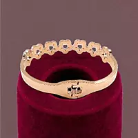 Dainty Star Design Bangle Bracelet with Crystals