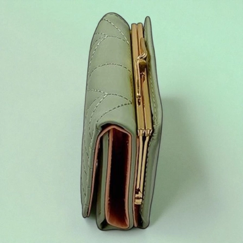 Elegant Quilted Women's Wallet