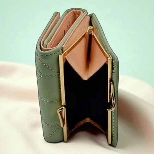 Elegant Quilted Women's Wallet