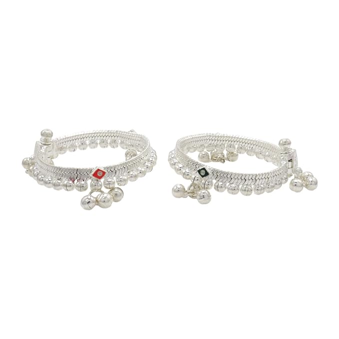 Silver Gift set for Baby (Anklets/Pattani design kolusu, Bindhi/PottuKit)