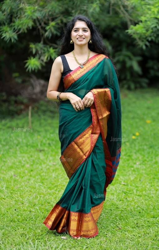 Ezhil - எழில் ( Authentic Narayanpet Handloom )