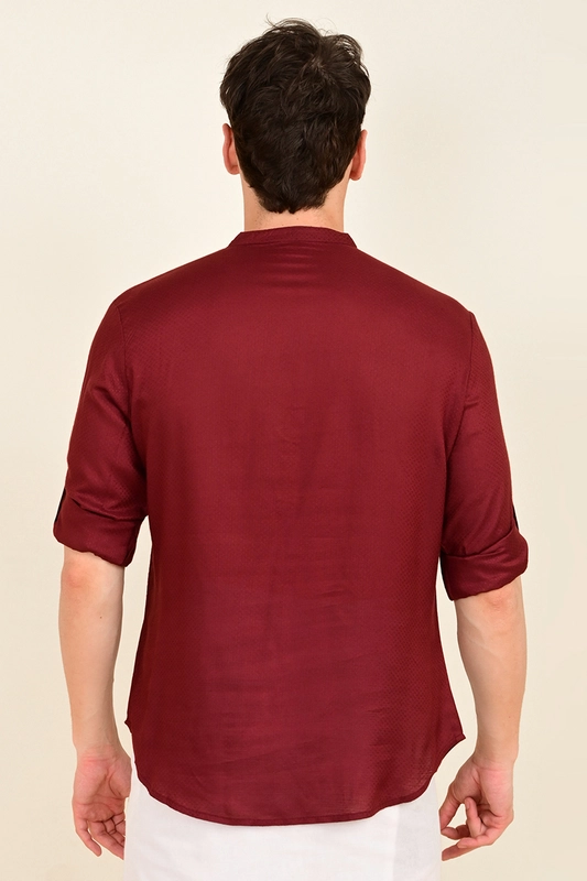 Men's Embroidered Short Kurta