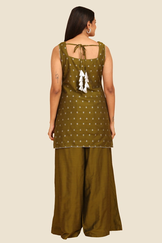 Women's Sleeveless Jacquard Short Kurta