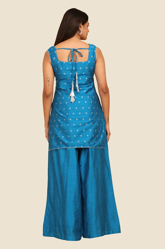 Women's Sleeveless Jacquard Short Kurta