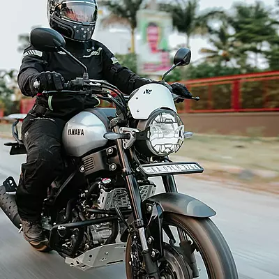 Legundary Cosmic Headlight Grill Black Silver for Yamaha XSR 155 Legundary Cosmic Headlight Grill Black Silver for Yamaha XSR 155