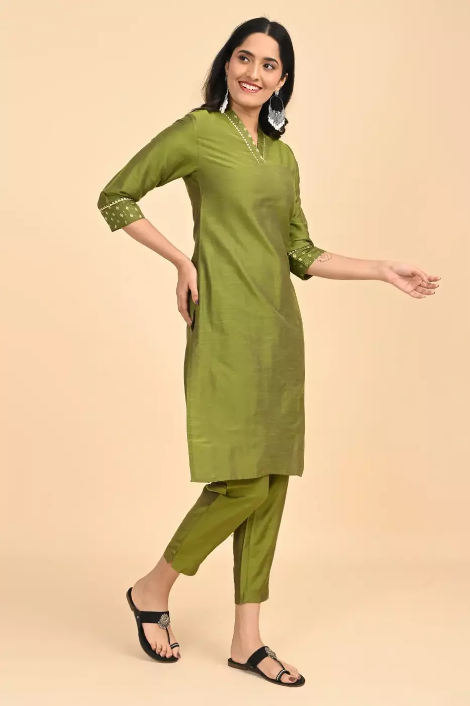 Women V-Neck Long Kurta - Green