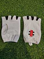 CRICKET INNER GLOVES GN CRICKET INNER GLOVES GN