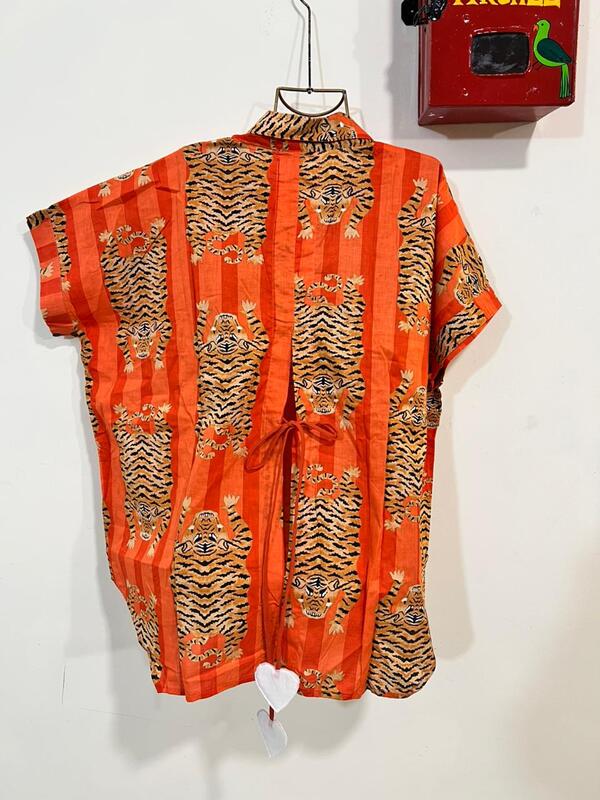 Ishq's Small Anti-fit with Back Open & Tie - Orange Stripes & Tigers