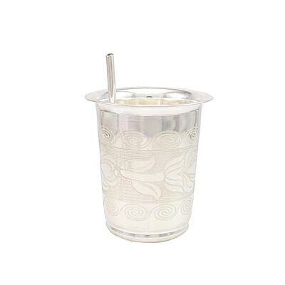 Silver Tumbler with straw