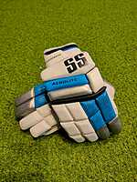 CRICKET BATTING GLOVES SS AEROLITE