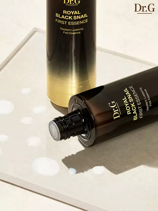 DR.G ROYAL BLACK SNAIL FIRST ESSENCE