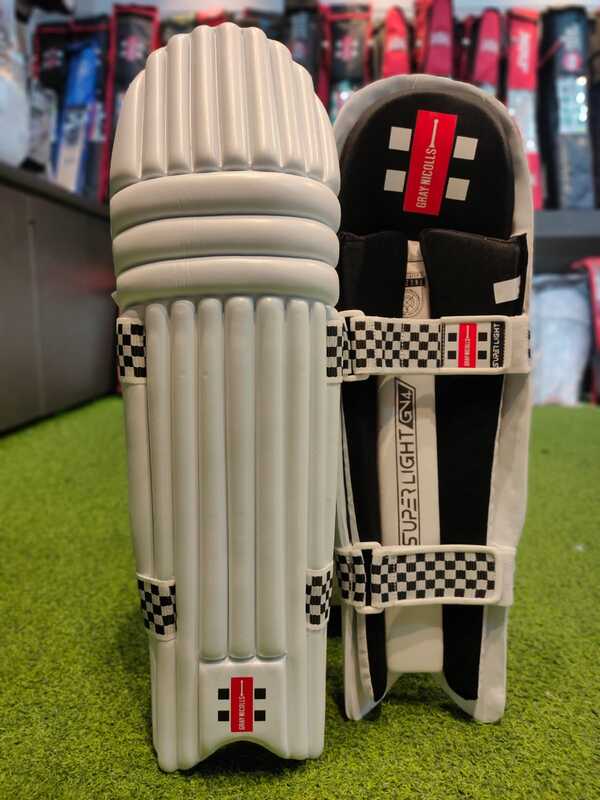 CRICKET BATTING PAD GN GN4 SUPERLIGHT CRICKET BATTING PAD GN GN4 SUPERLIGHT