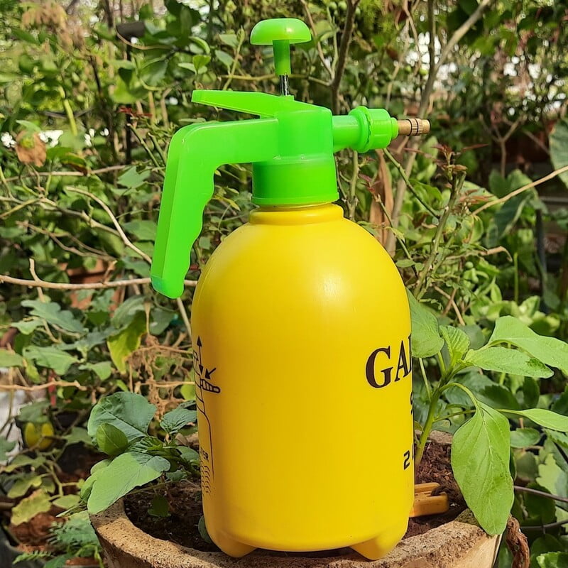 2 Lit Hand Sprayer Fix Tip | Heavy Duty Garden Sprayer Bottle with Mist Pump and Pressure Jet Sprayer | Hand powered Sprayer Bottle for Garden Plant Flowers