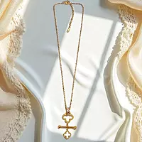 Elegant Rose Gold-Plated Clover & T-Bar Necklace