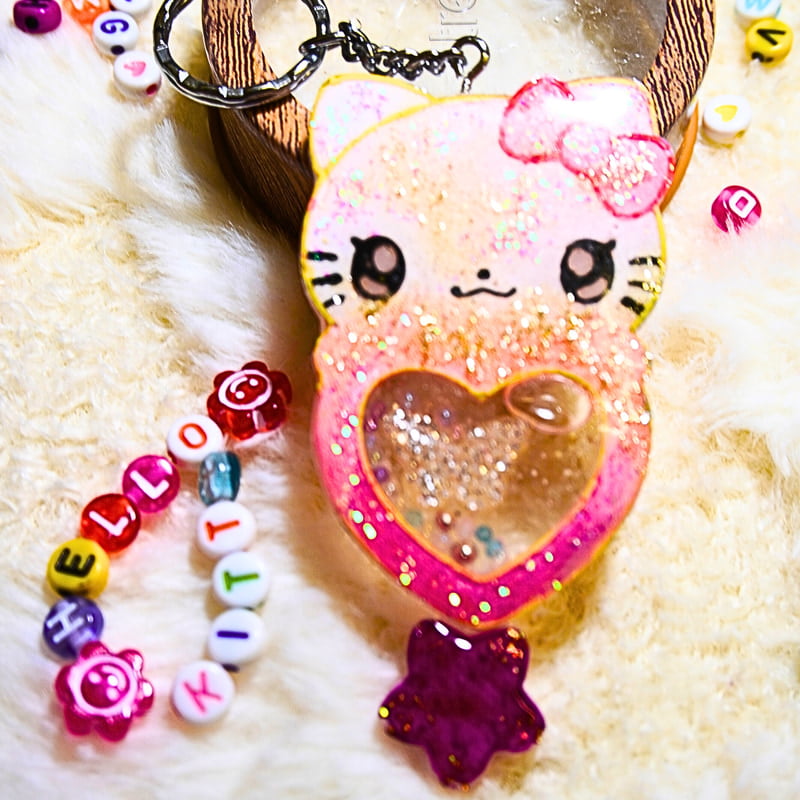 HELLO KITTY SHAKER KEYCHAIN