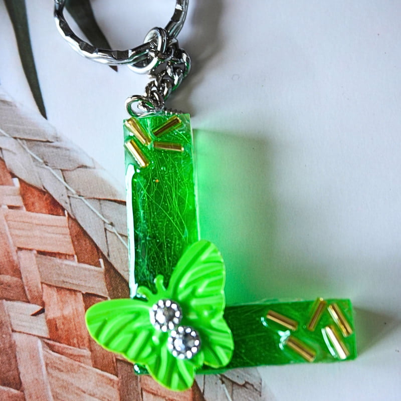 'L' LETTER FEATHER BUTTERFLY KEYCHAIN 'L' LETTER FEATHER BUTTERFLY KEYCHAIN