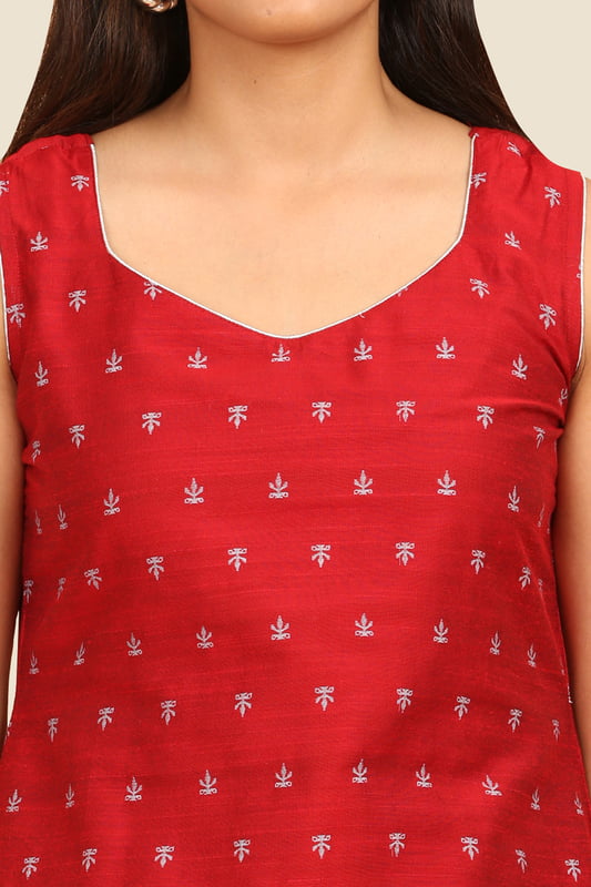 Women's Sleeveless Jacquard Short Kurta