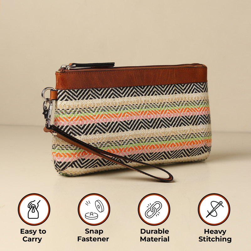 WRISTLET CLUTCH TOSTADO