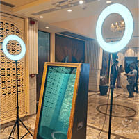 MIRROR PHOTO BOOTH