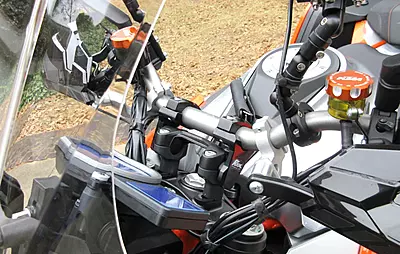 ROX SPEED FX 1 3/4" Pivoting Handlebar Risers for 1 1/8" Handlebar ROX SPEED FX 1 3/4" Pivoting Handlebar Risers for 1 1/8" Handlebar