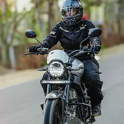 Legundary Cosmic Headlight Grill Black Silver for Yamaha XSR 155 Legundary Cosmic Headlight Grill Black Silver for Yamaha XSR 155