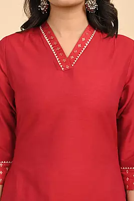 Women V-Neck Long Kurta - Red