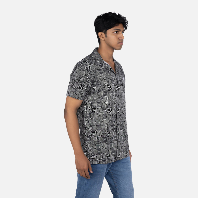 Men Jet Black & White Abstract  Printed Hawaiian Shirt