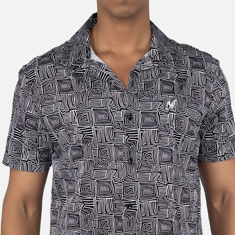 Men Jet Black & White Abstract  Printed Hawaiian Shirt